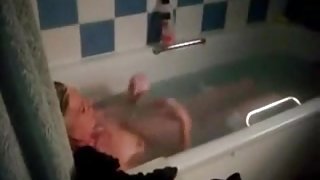 Voyeur - The ntervened (take bath)