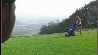 Babysitter laesst sich sitten