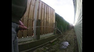 Desperate pee in an alleyway