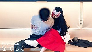 脱ぎかけのシャツで手を拘束して乳首責め