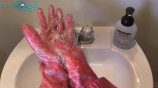 MILF Uses Protection Before Getting Dirty