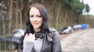 Mofos - Alessa Savage needs extra money so she gets fucked in POV 