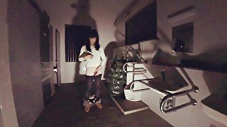 【女装】夜の公衆トイレでちょっとだけ脱いでみました。