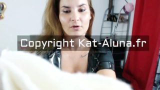 Maitresse Kat Aluna Soumission Slave "Jerk Off Instruction French"