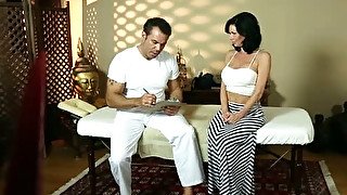 Busty raven haired MILF gets her kitty exploited by horny massage therapist