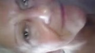 Blowjob by elegant and cheating MATURE lady-MILF pusenje