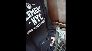 sunday afternoom good time to pee