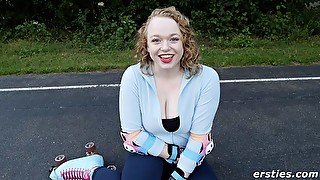 Sarah Shows Us How She Masturbates