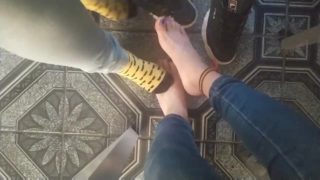 Footsie under the table Fila Disruptor