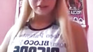 Rafaela de Melo Shaking