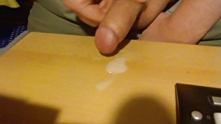 Ich Spritze ab auf dem Tisch.