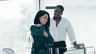 Korean babe Rina Ellis gives a blowjob and gets her punani blacked