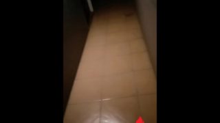 Lasing kaya Pinakain Ko sa Hallway Muntik Mahuli - Pinay Public Sex