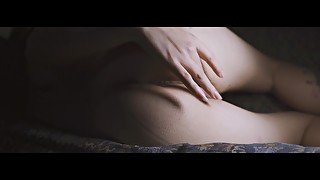 Sola (cortometraje erótico 4k)