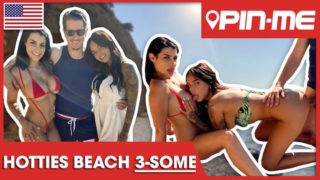 Rosa and Sofia spoil his boner at the beach! PINME