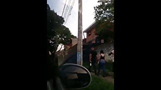 me como su semen en publico en el carro