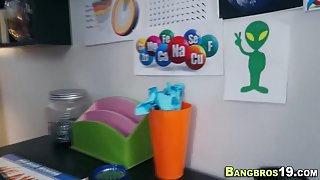 Bendy teen amateur fucked