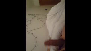 Arab circumsised dick- WATCH MY DICK GROW HARD
