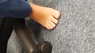 Candid stinky soft feet on work plus candid soles on bus