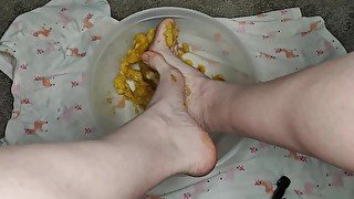 Sticky Banana Smosh with Lofi tunes for office