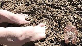 spring time muddy feet/ trailer