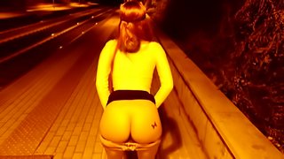 Gode così tanto mentre lo succhio in stazione che sborra appena mi scopa!