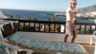 Balcony Babe smoking and chating coconut_girl1991_101216 chaturbate REC