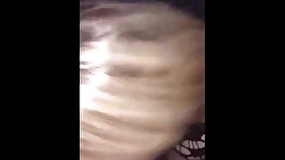 Русская шлюха невероятно сосет член