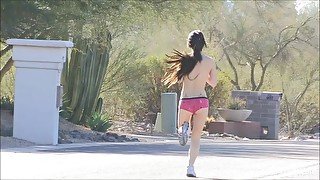 Hottie toys pussy after jogging