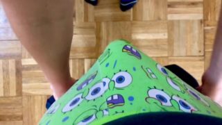 снять напряжение пока его подружка на самоизоляции