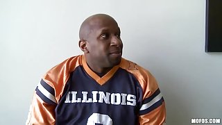 Shayla Laveaux - Running On Da Milf