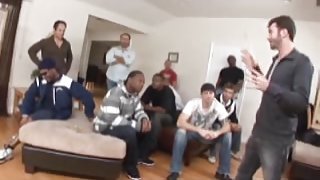 two gals snowballing a lot of cum