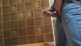 Busting a giant nut 12 times in friends bathtub