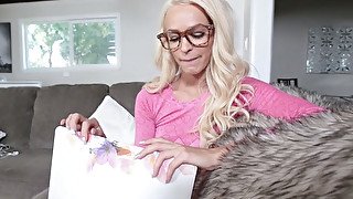 Beauty in bright pink sport wear Emma Hix switches from laptop to giving head