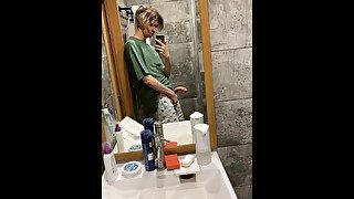 Very horny quick masturbation before dinner