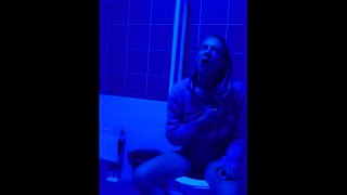 Teen Girl Toilet Voyeur Blacklight