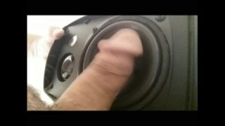 Subwoofer speaker fuck vibration cumshot low frequency 