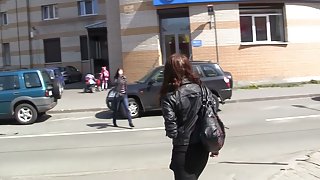 Risky public sex adventure with hot babe