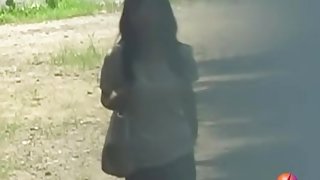 Her jeans skirt hides the treasure for no panties sharks