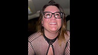 Milf masturbates on a long car ride