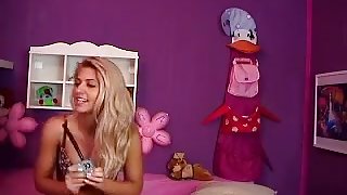 L0RREX - Web Camera Girl full in nature's garb