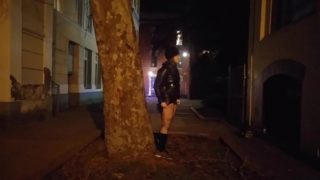 milf public pissing downtowm in skirt