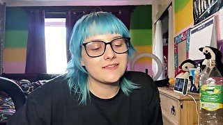 Bean Reacts to a Cumshot