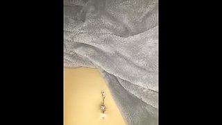 belly button piercing