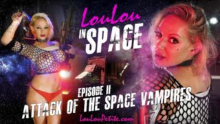 HUGE BOOBS in Spaceship!