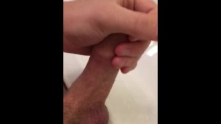 Teen quick wank lots of cum