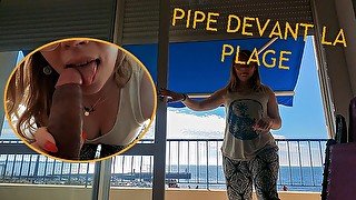 Amateur français - Je lui suce la bite devant la plage et des passants