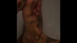 Getting them feet clean for me 