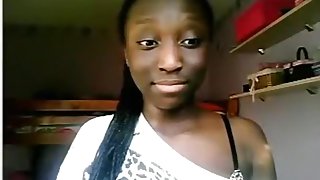 Black girl flashes her ass and big tits on cam