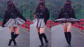 Honoka who likes to expose himself outdoors in the middle of a bridge.